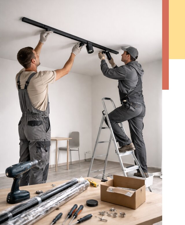 Установка трековых светильников в натяжной потолок в Южноуральске от 4593 руб. | ОТДЕЛОЧНИК-Жрк